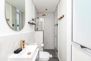 Studio with Signal Hill & Ocean Views