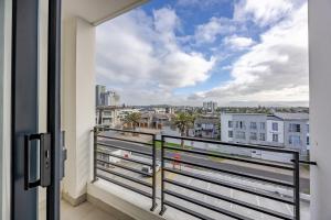 Beach Break Bliss - Cozy retreat with mountain views