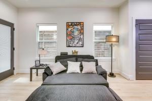 East Downtown Walkability! Modern Houston Townhome
