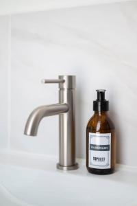 Chic Studio with Cape Town City Views