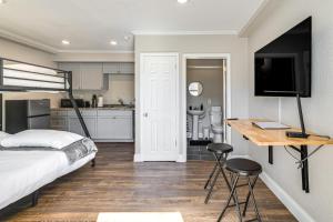 Fish and Explore Homosassa Studio with Resort Perks!