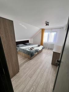 La Izvor Moinești, Cazare