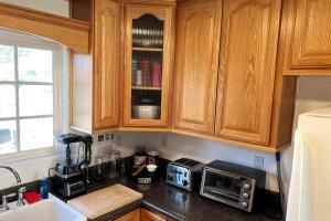 8670 San Carlos - South Gate CA - The Best 2 Rooms