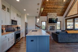 Northern Exposure at Eagles Nest