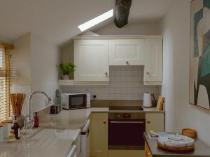 Charlottes Cottage, a Charming Cotswolds Getaway