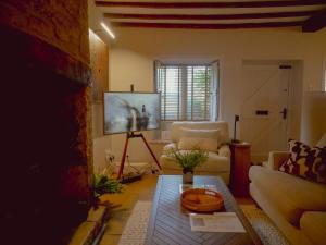 Charlottes Cottage, a Charming Cotswolds Getaway