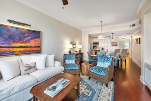 10 Waterfront Drive, #312