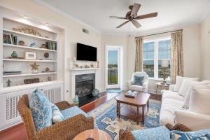 10 Waterfront Drive, #312