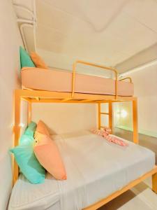 Lazy Sunday Khaosan Hotel