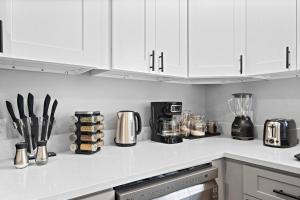 Nr Museum Med Center Zoo Apt Fire Pit BBQ Games