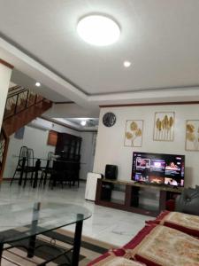 CasaCavite - Your Chill Hideaway and Mini-Resort Just Minutes fromthe Tagaytay-Silang-Nuvali Action!