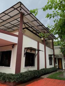 CasaCavite - Your Chill Hideaway and Mini-Resort Just Minutes fromthe Tagaytay-Silang-Nuvali Action!