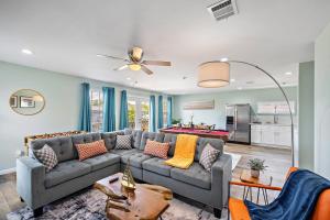 Elevated Stay Near Pier, Beach BBQ WiFi Games