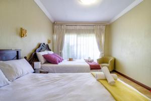 Spacious and homely 4-bed home in Honey Hills