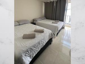 Casa amoblada 15 personas 6 habitaciones 4 baños - Frente al terminal y cable aereo, Cerca de Expoferias, Bosque Popular y Termales del Otoño