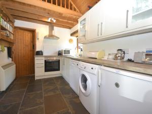2 Bed in Trefin 53019