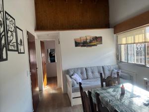Amplio Depto 3 dormitorios hasta 7 huéspedes, Familias y Corporativos, garage privado, Terraza con Parrilla "Stay Neuquen"