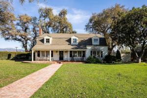 Grand Wine Country 6BR Retreat Hot Tub & Views