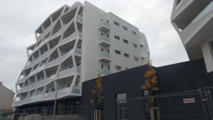 apartino Studio Apartment - FREE parking, city view balcony, nespresso, netflix