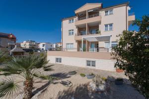 Apartments Ivic