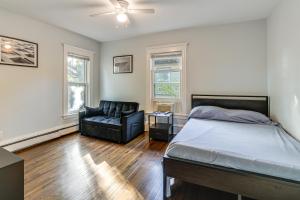 2 Mi to Dtwn! Walkable Minneapolis Apt with Deck