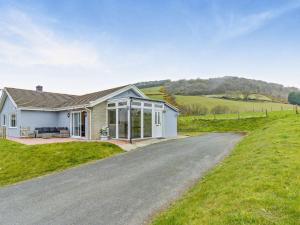 5 Bed in Aberystwyth 95994