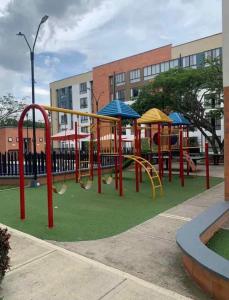 Apartamento completo con piscina