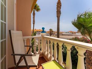 Apartment with shared heated pool