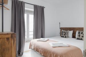 Architectural Gem in Bica II