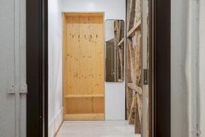 Architectural Gem in Bica II