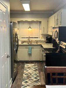 Midterm Spacious Home at Buckroe Beach