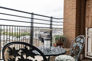 Luxury 2BR 2BA Apartment by Harrods