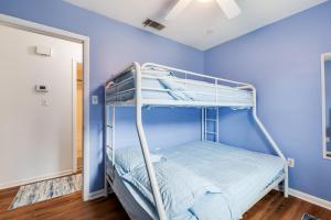 House of Smurf, Close to Savannah State