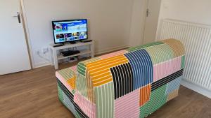 26 CHIC & COSY NOIRETABLE F2 55m2 WIFI SMART TV NETFLIX