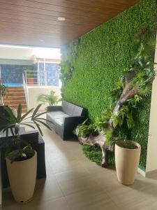 Piscina y excelente ubicación e ingreso autónomo