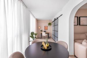 1BDR Studio 150m from Sea with Workspace