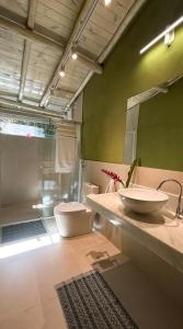 Suíte Tiê com vista para o lago