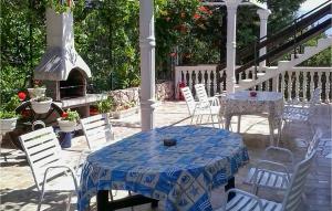 Stunning Apartment In Novi Vinodolski