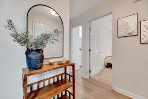 WestBorough Hideaway Fenced Yard 3B Central