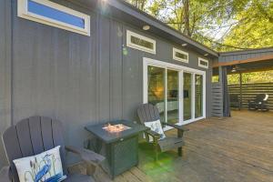 Cozy Couples Retreat on Pickwick Lake with Hot Tub