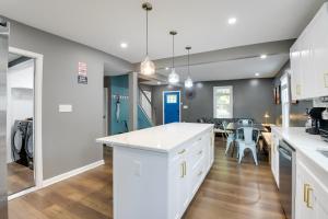 1 Mi to Metro Stop WFH-Friendly Hub in Cheverly