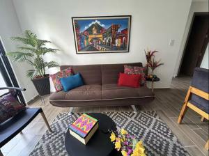 Lindo apartamento con piscina y gimnasio en Zona 14