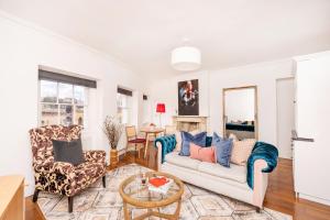 Berkeley Suites, Suite 4