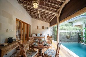 Villa Gema Asri - Boho Chic Oasis in Central Petitenget