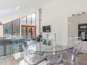 Waterside Lodge Three - Uk33350