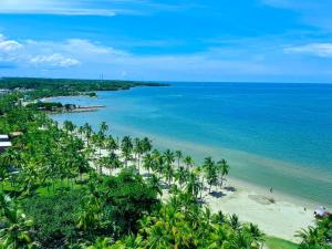 Apto espectacular frente al mar