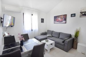 Apartments with parking space Umag - 20422