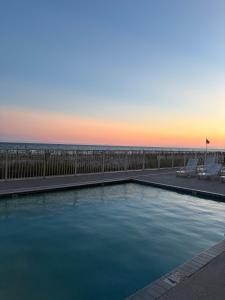 SpringTropical Winds 703