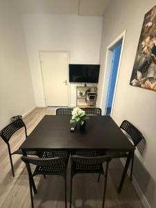 Cozy 2BR & 1LR next to Westbahnhof Station