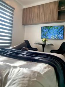 Cozy Studio near Roxas Night Market with Fast WiFi and Netflix